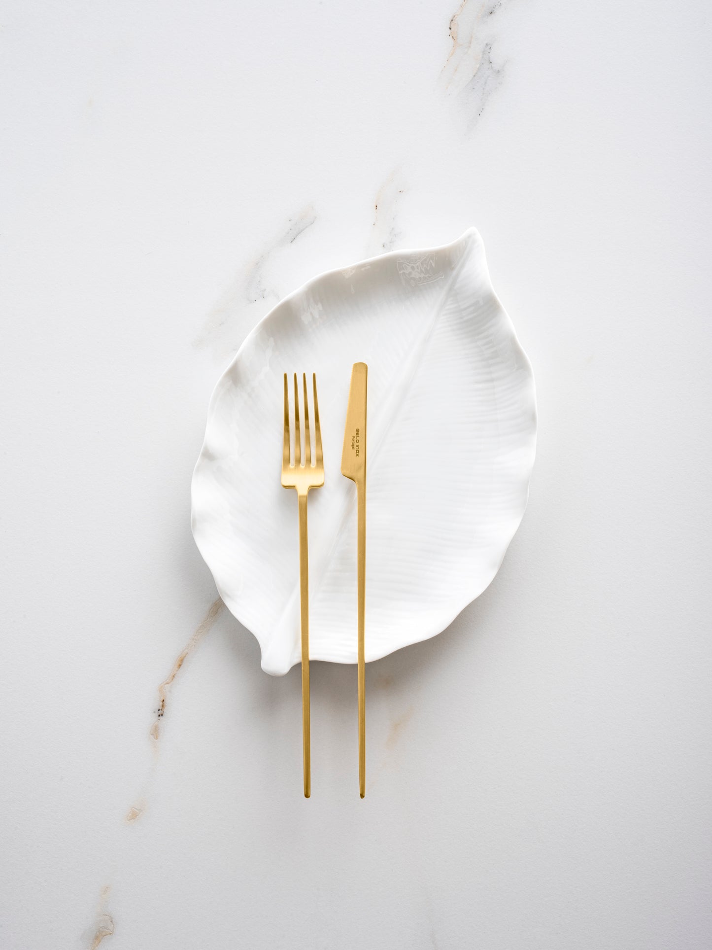 TWO Gold – A Fusion of Minimalism and Modern Elegance