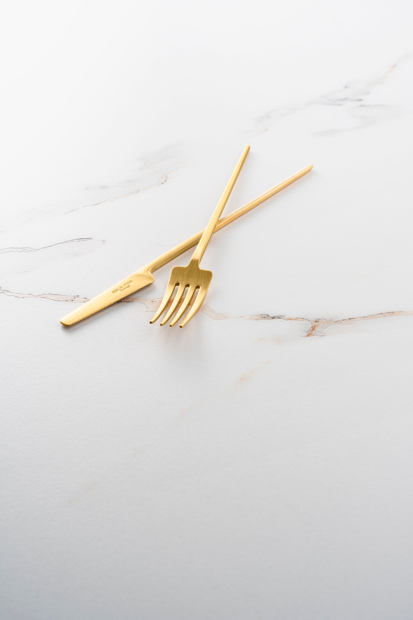TWO Gold – A Fusion of Minimalism and Modern Elegance