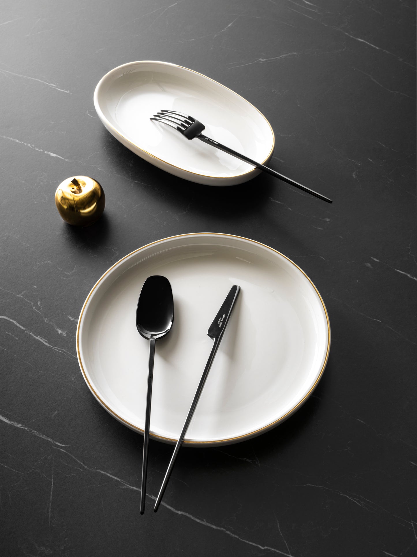 TWO Black PVD – A Fusion of Minimalism and Bold Sophistication