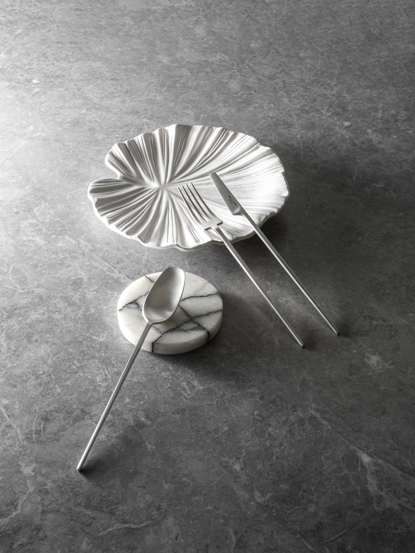 TWO Brushed – A Fusion of Minimalism and Modern Elegance