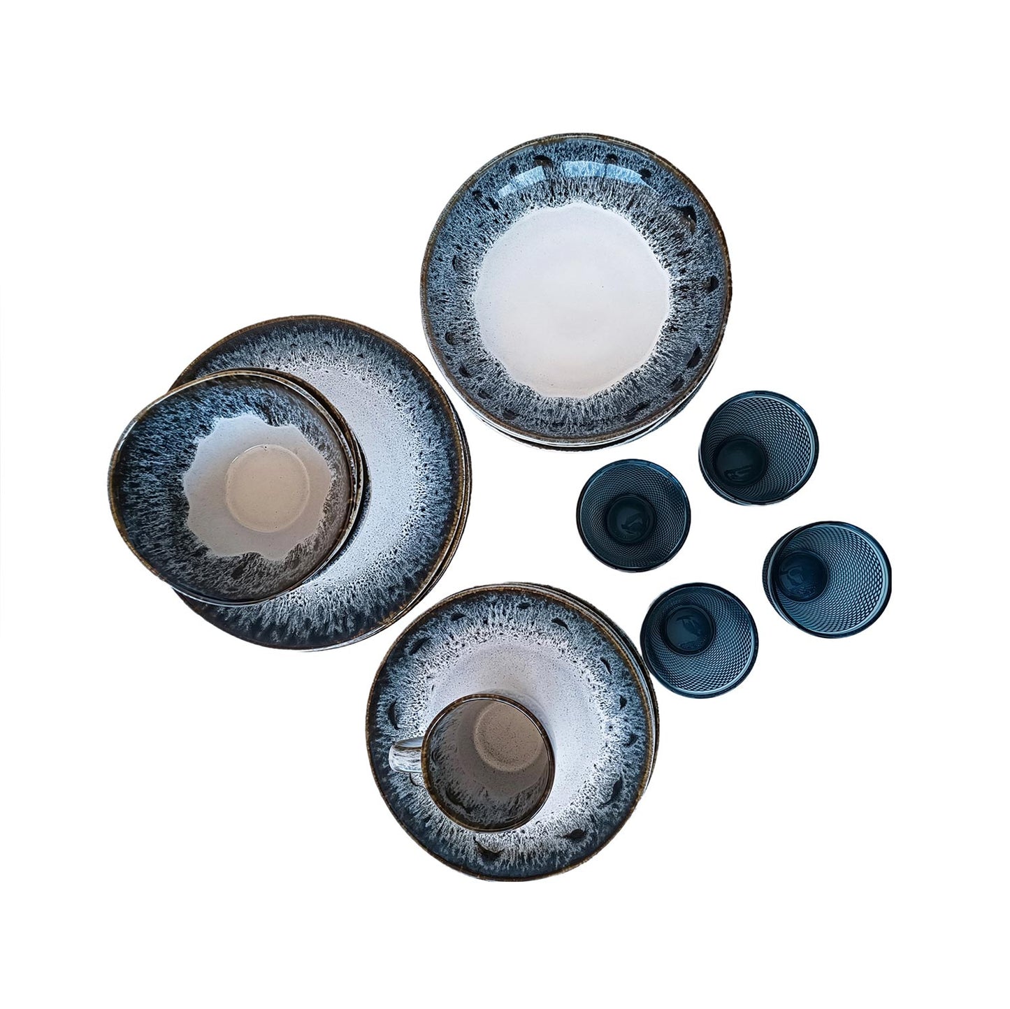 White & Blue Classic Dinnerware Set w/ Blue Cups