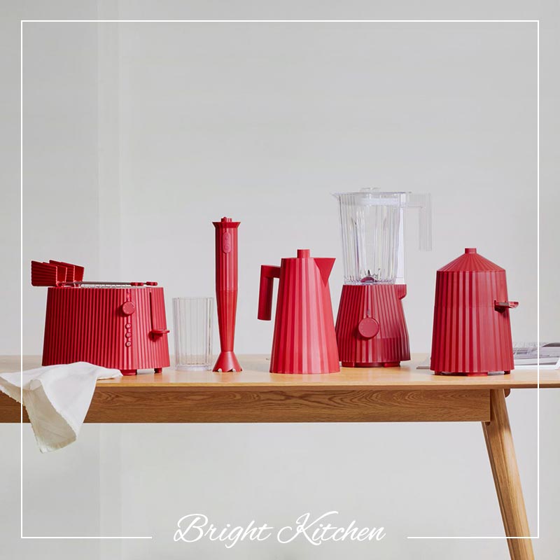 Electric Citrus Squeezer Red Plissé Michele De Lucchi