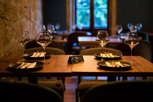 Luxury Tableware Trends 2025: Sustainability, Minimalism & Handcrafted Elegance